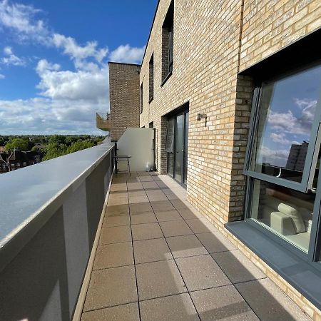 Modern Penthouse Flat With Free Indoor Parking Apartment London Ngoại thất bức ảnh