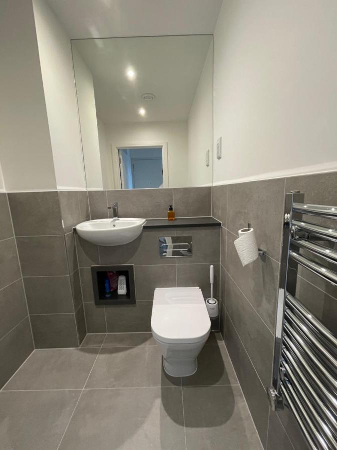 Modern Penthouse Flat With Free Indoor Parking Apartment London Ngoại thất bức ảnh