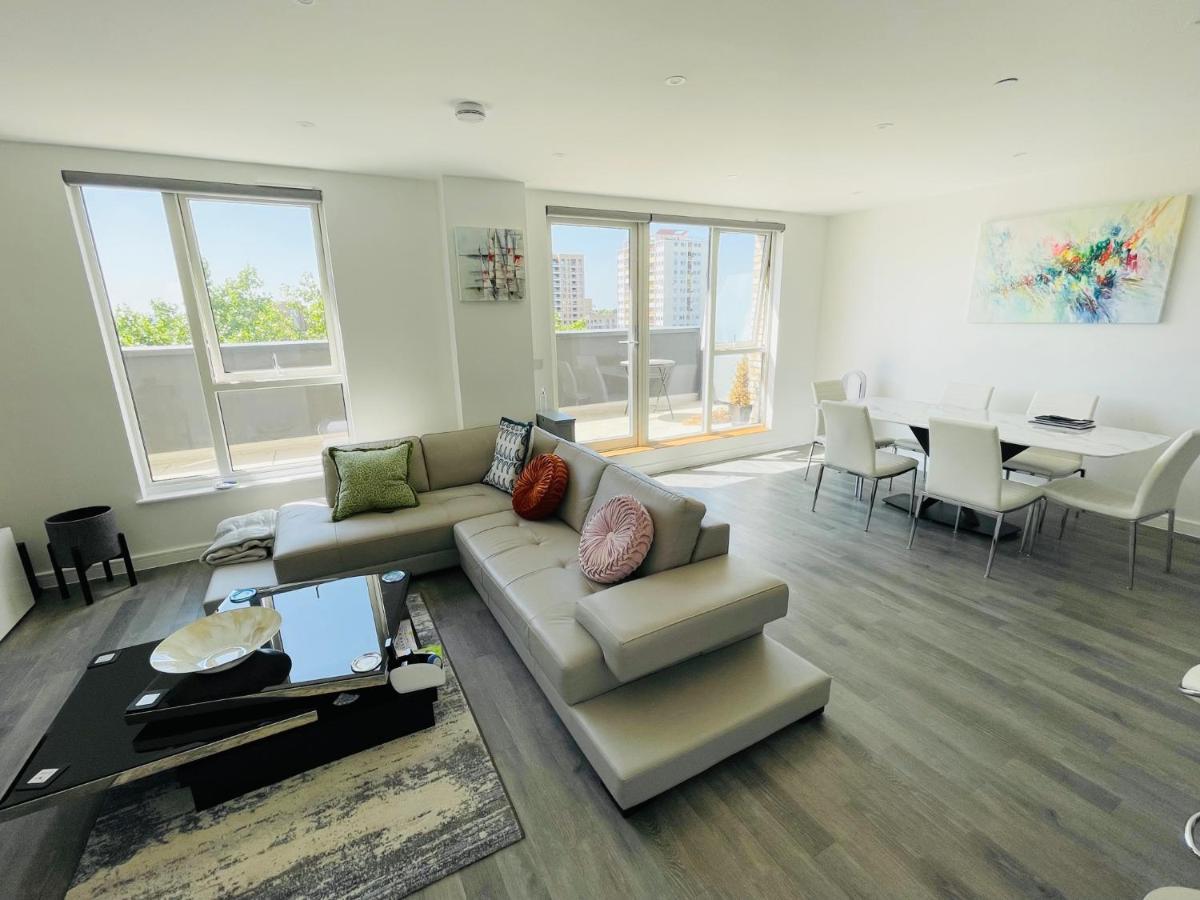 Modern Penthouse Flat With Free Indoor Parking Apartment London Ngoại thất bức ảnh